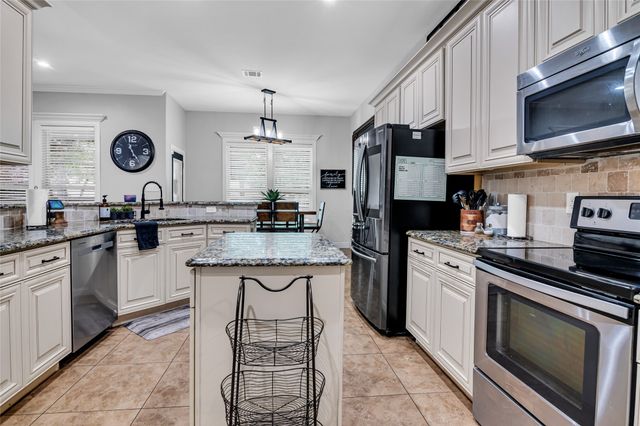 1532 Sea Breeze, Azle, TX 76020