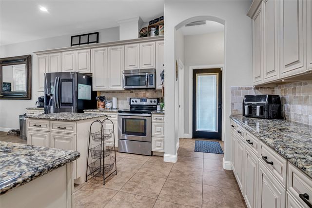 1532 Sea Breeze, Azle, TX 76020