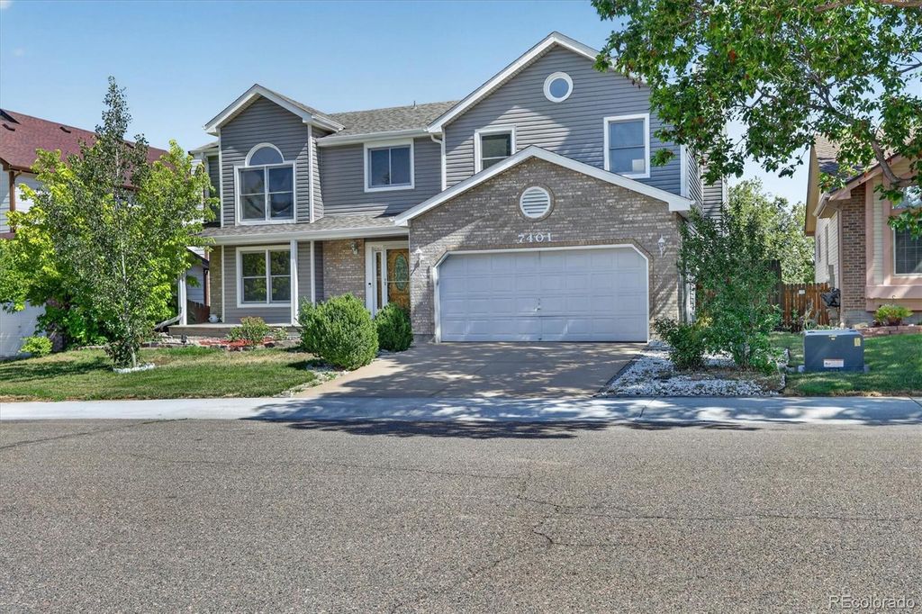 Image 3 of property listing at 7401 Powderhorn Drive, Lone Tree, CO 80124