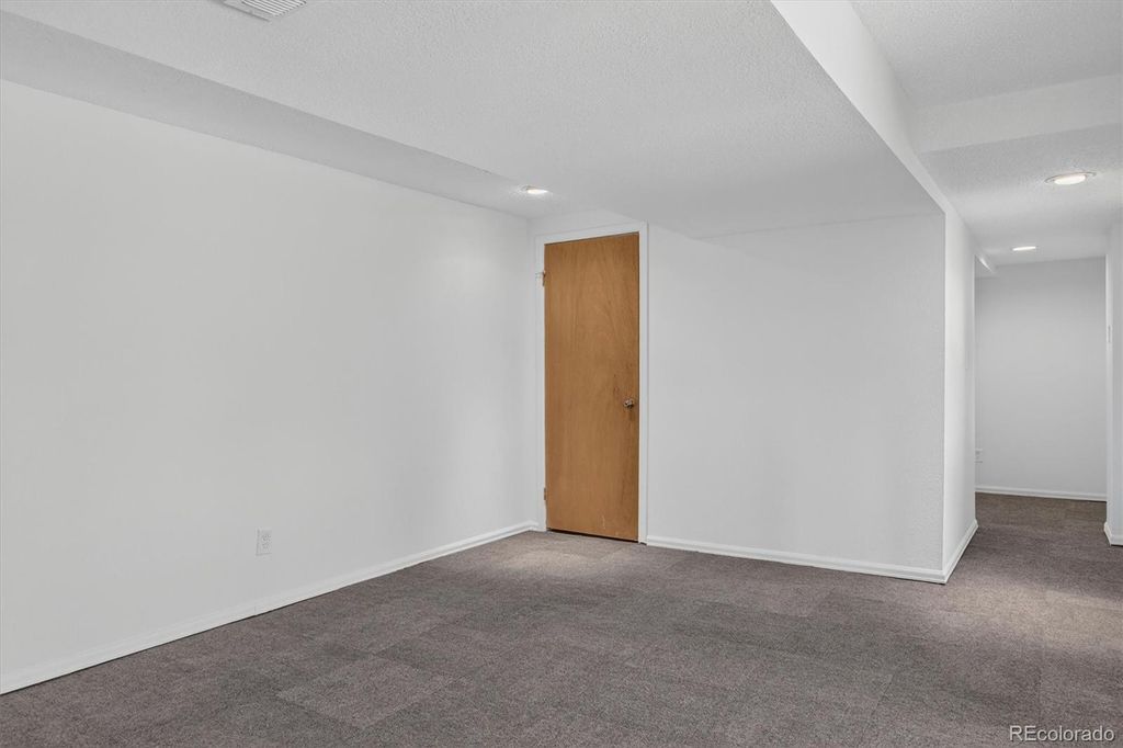 Image 44 of property listing at 7401 Powderhorn Drive, Lone Tree, CO 80124