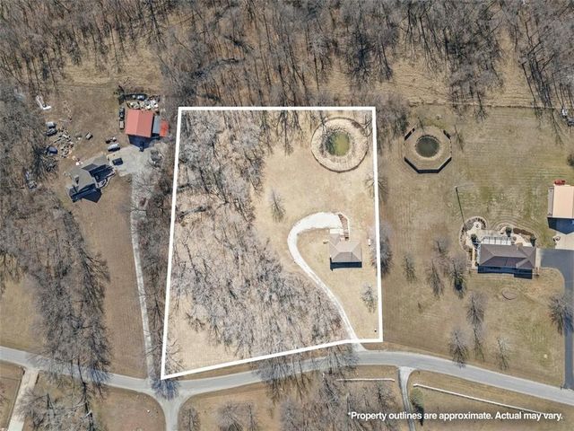 9007 Dry Dock Drive, Liberty, MO 64068