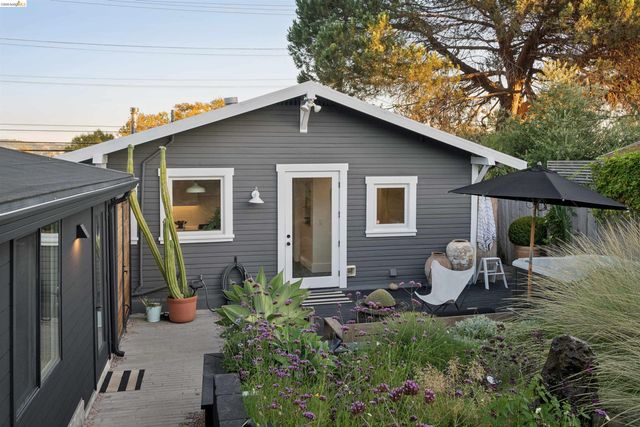 2921 55Th Ave, Oakland, CA 94605