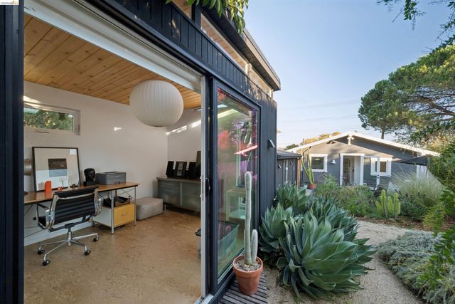 2921 55Th Ave, Oakland, CA 94605