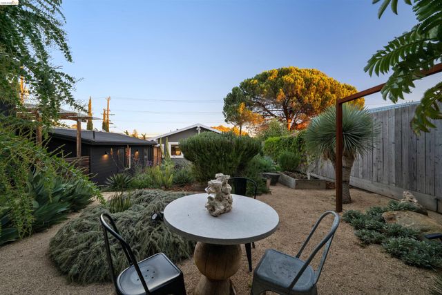 2921 55Th Ave, Oakland, CA 94605