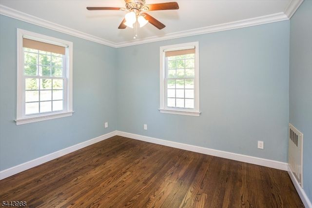 16 Chester Place, Chester Twp., NJ 07930