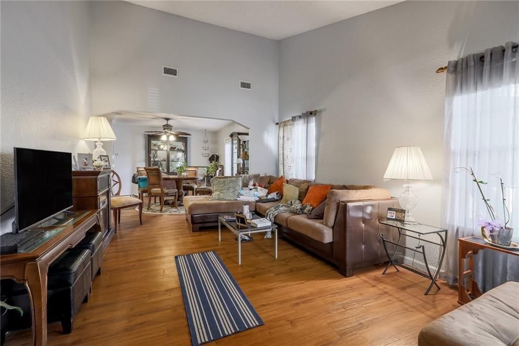 12402 Coronet ST B, Austin, TX 78727