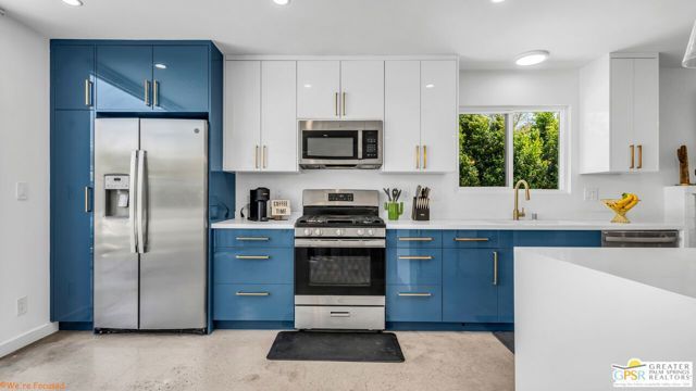 545 W Yorba Road, Palm Springs, CA 92262