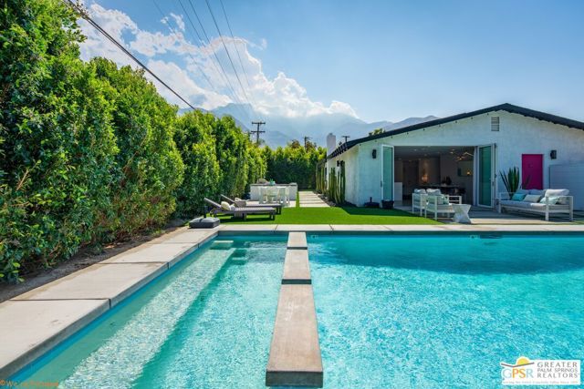 545 W Yorba Road, Palm Springs, CA 92262
