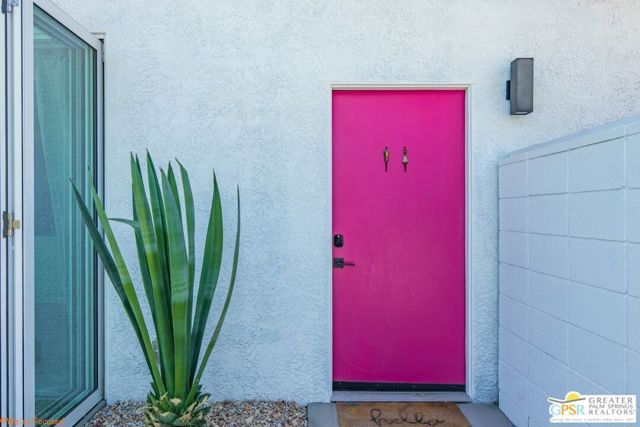 545 W Yorba Road, Palm Springs, CA 92262