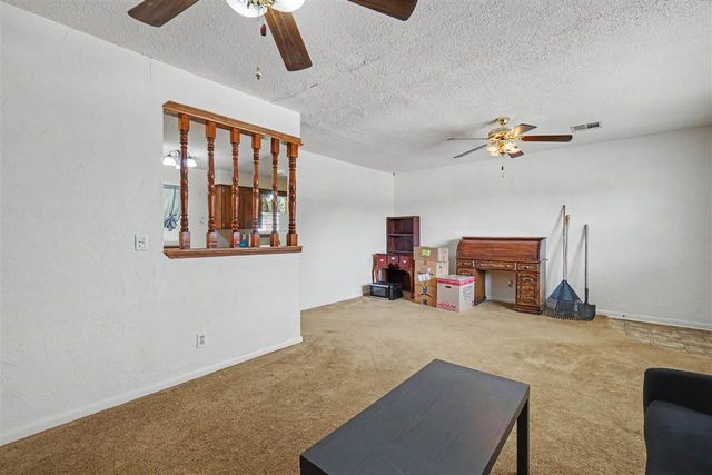 502 NW 59th St, Lawton, OK 73505