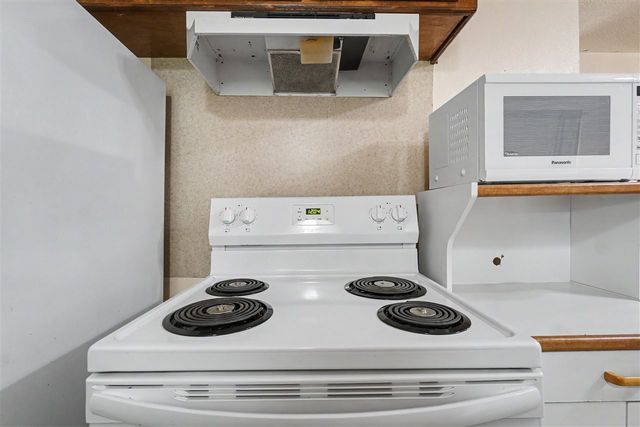 502 NW 59th St, Lawton, OK 73505
