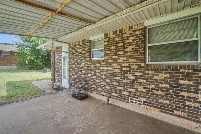 502 NW 59th St, Lawton, OK 73505