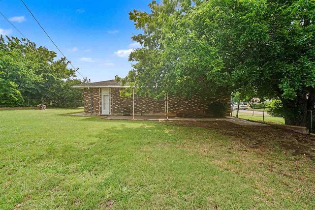 502 NW 59th St, Lawton, OK 73505