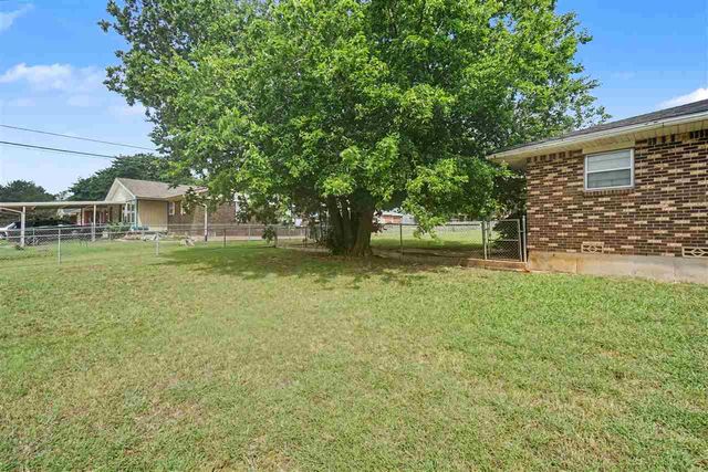 502 NW 59th St, Lawton, OK 73505