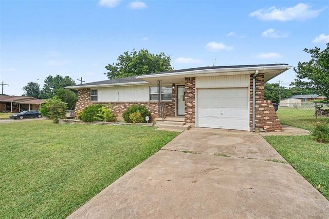 502 NW 59th St, Lawton, OK 73505