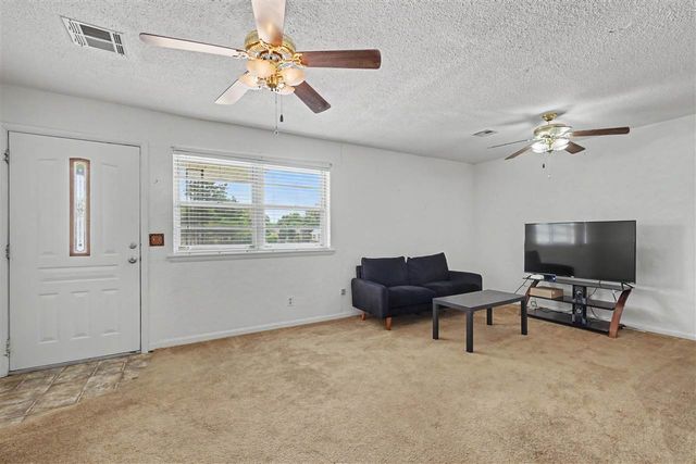 502 NW 59th St, Lawton, OK 73505