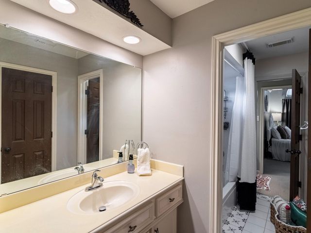 14706 Sandy Creek Drive, Houston, TX 77070