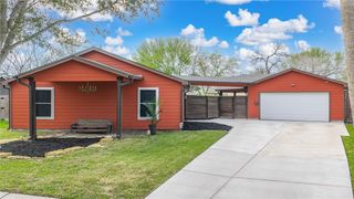 4221 Center Dr, Corpus Christi, TX 78412