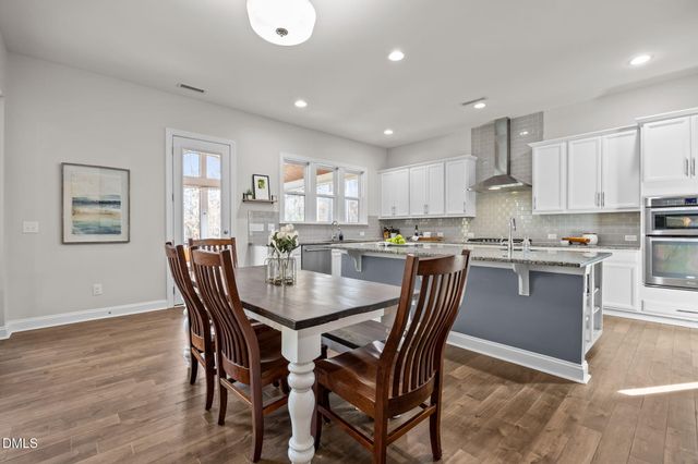 724 Peninsula Forest Place, Cary, NC 27519