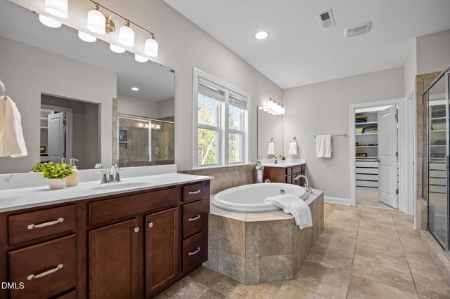 724 Peninsula Forest Place, Cary, NC 27519