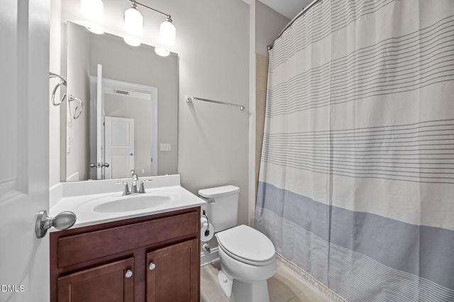 724 Peninsula Forest Place, Cary, NC 27519