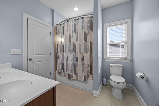 724 Peninsula Forest Place, Cary, NC 27519