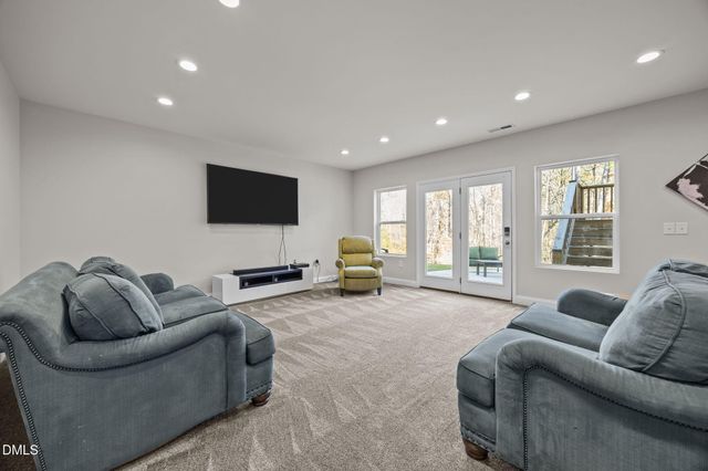 724 Peninsula Forest Place, Cary, NC 27519