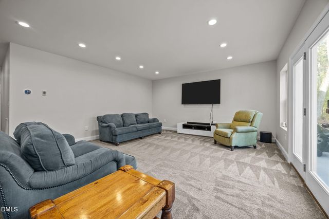 724 Peninsula Forest Place, Cary, NC 27519