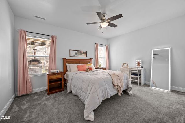 724 Peninsula Forest Place, Cary, NC 27519