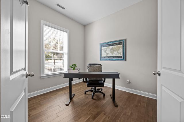 724 Peninsula Forest Place, Cary, NC 27519