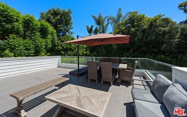 15272 Valley Vista Boulevard, Sherman Oaks, CA 91403