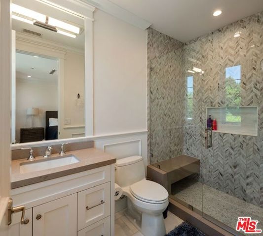 15272 Valley Vista Boulevard, Sherman Oaks, CA 91403
