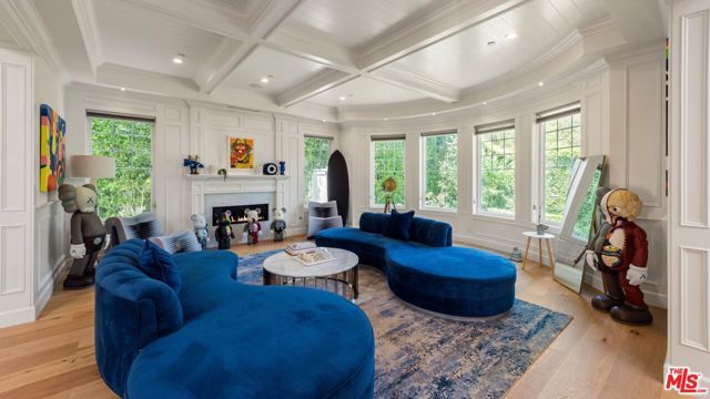 15272 Valley Vista Boulevard, Sherman Oaks, CA 91403