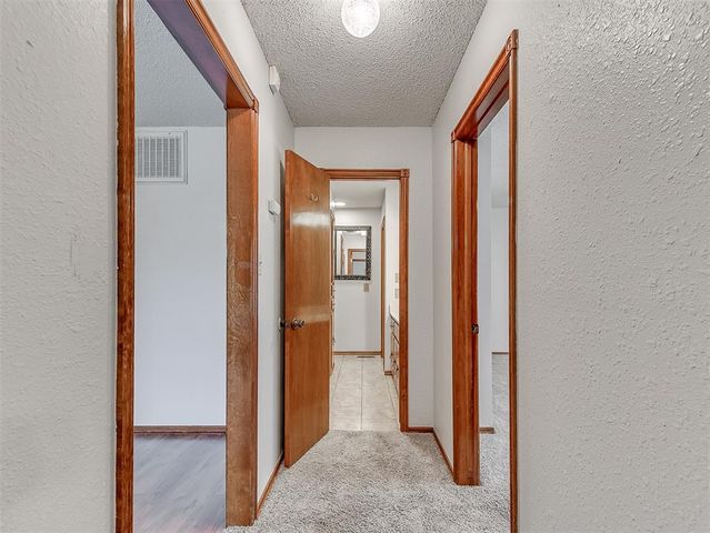 1220 N Carr Drive, Newcastle, OK 73065