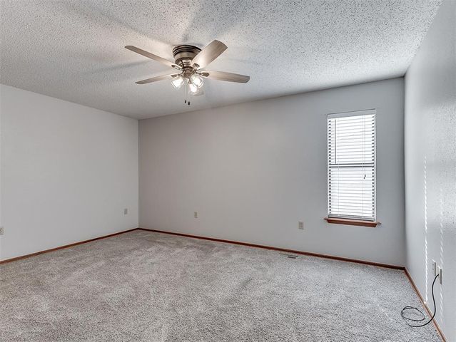 1220 N Carr Drive, Newcastle, OK 73065