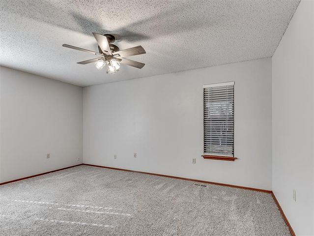 1220 N Carr Drive, Newcastle, OK 73065