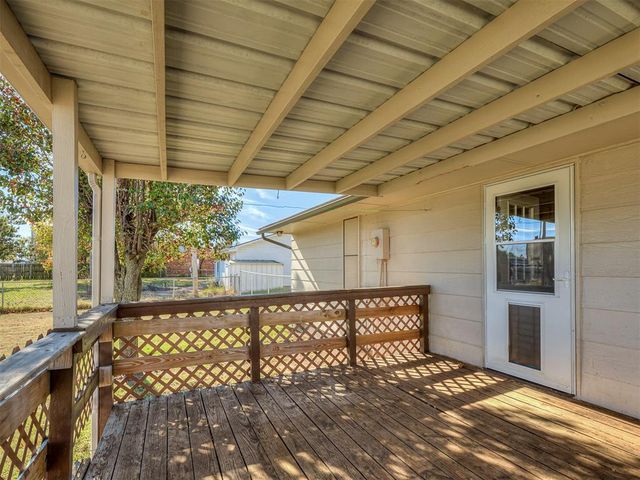 1220 N Carr Drive, Newcastle, OK 73065