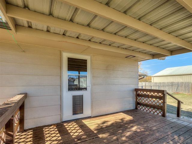 1220 N Carr Drive, Newcastle, OK 73065