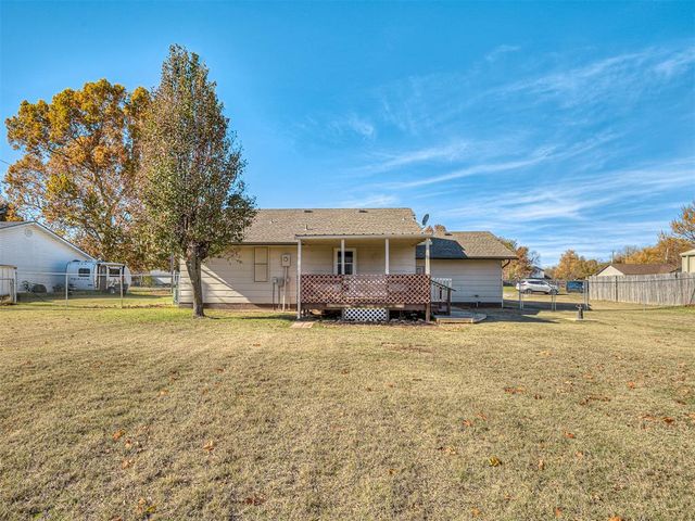1220 N Carr Drive, Newcastle, OK 73065