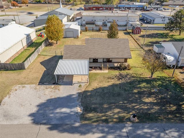 1220 N Carr Drive, Newcastle, OK 73065