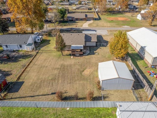 1220 N Carr Drive, Newcastle, OK 73065