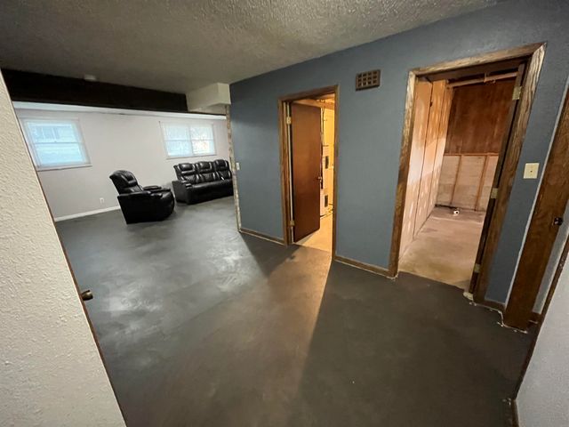 724 17th Avenue, Gilbertville, IA 50634