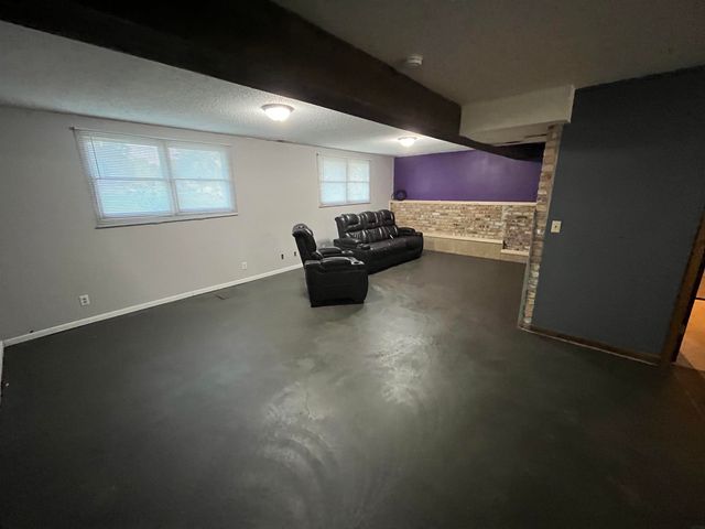 724 17th Avenue, Gilbertville, IA 50634