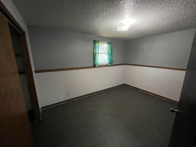 724 17th Avenue, Gilbertville, IA 50634