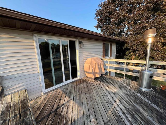 724 17th Avenue, Gilbertville, IA 50634