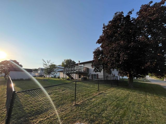 724 17th Avenue, Gilbertville, IA 50634