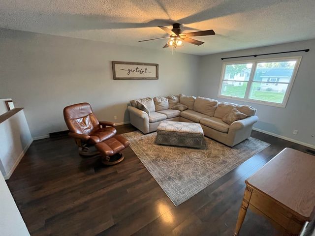 724 17th Avenue, Gilbertville, IA 50634