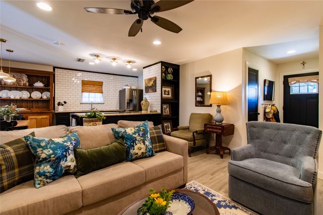 818 E Heath Street, Rockwall, TX 75087