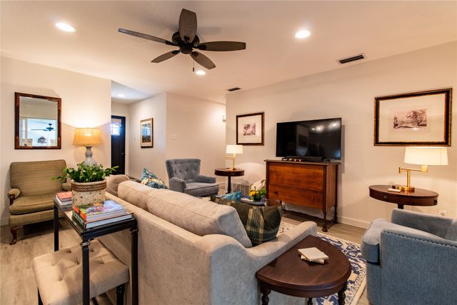 818 E Heath Street, Rockwall, TX 75087