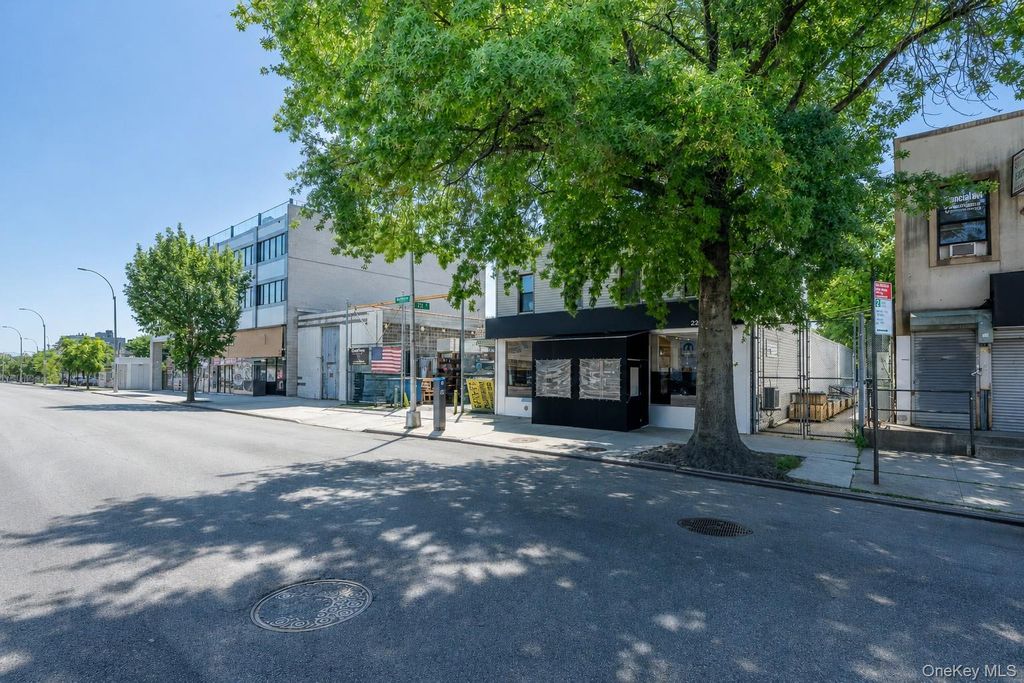 21120 Northern Boulevard, Bayside, NY 11361 — photo 2